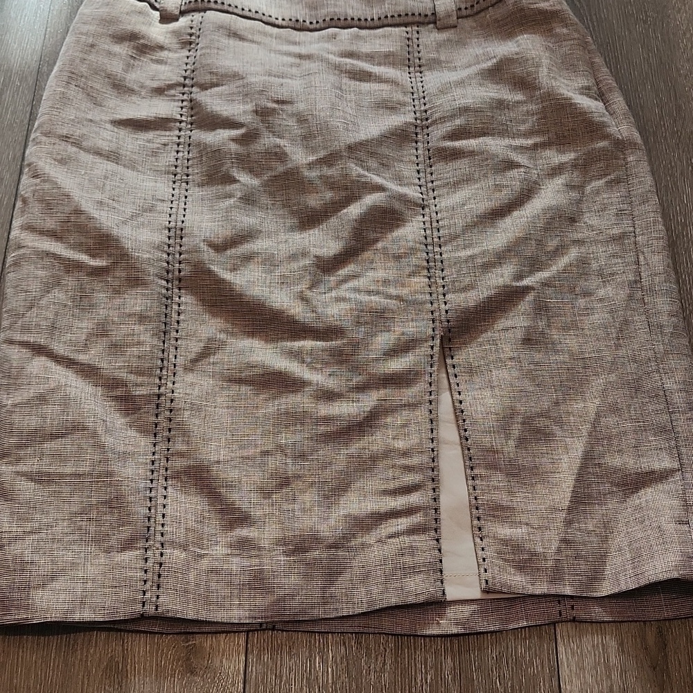 White House Black Market Skirt - Picture 3 of 6